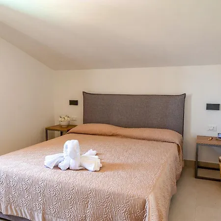 Villa Salinelle Beach Alicudi 2 Con Mini Piscina Idromassaggio Esclusiva *