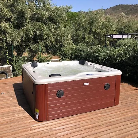 Salinelle Beach Alicudi 2 Con Mini Piscina Idromassaggio Esclusiva Lascari