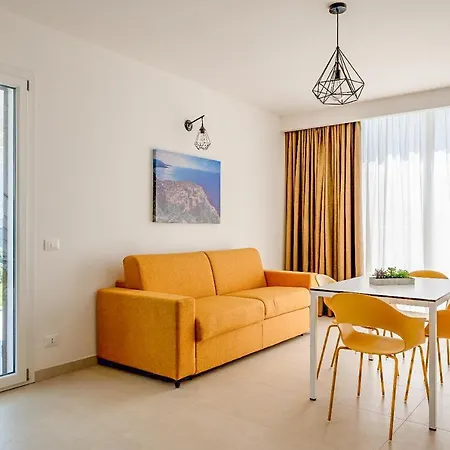 Salinelle Beach Alicudi 2 Con Mini Piscina Idromassaggio Esclusiva Villa *